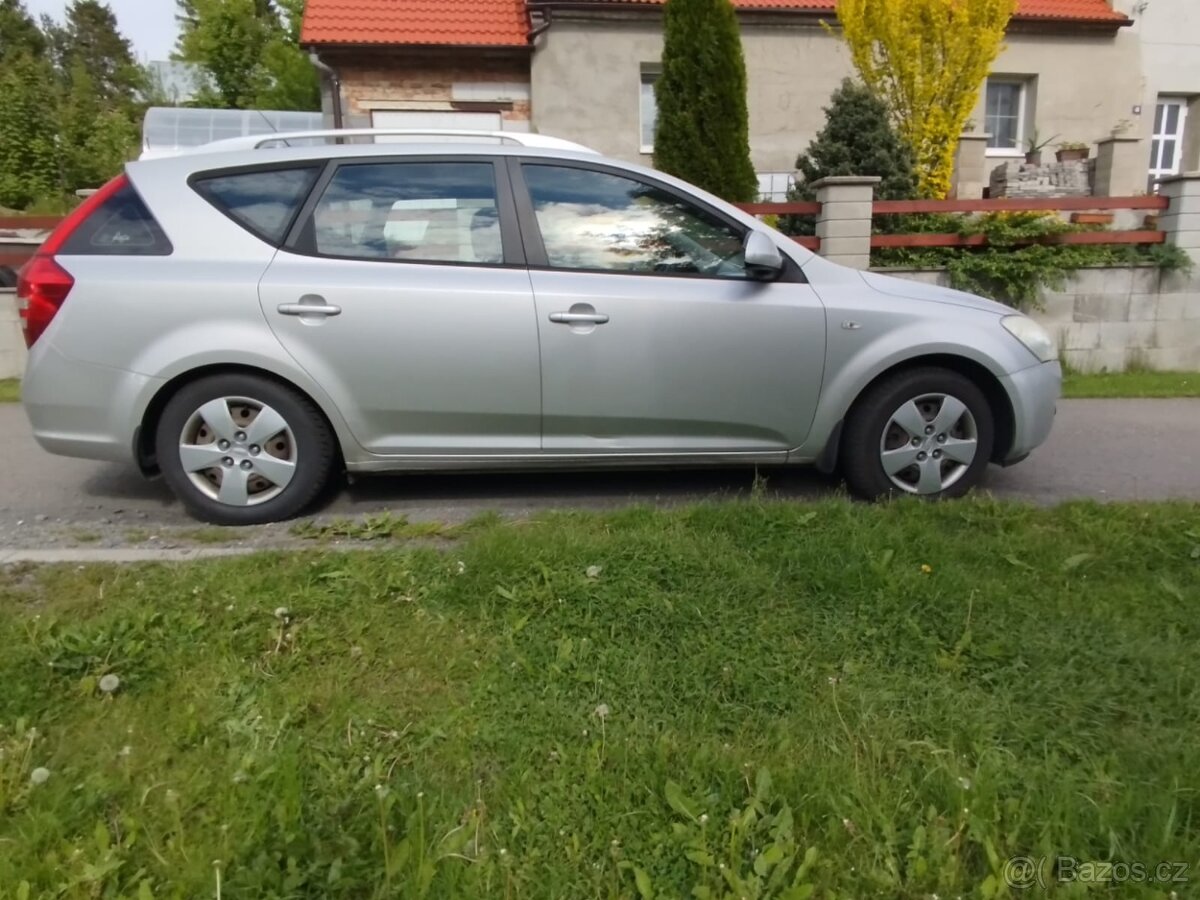 Auto Kia ceed