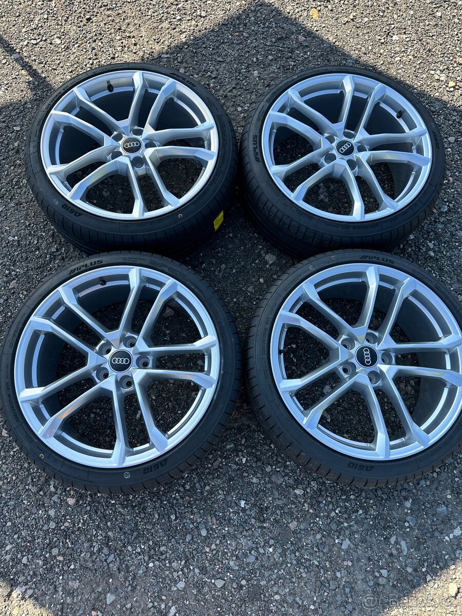 NOVÁ LETNÍ SADA AUDI 235/35 R19