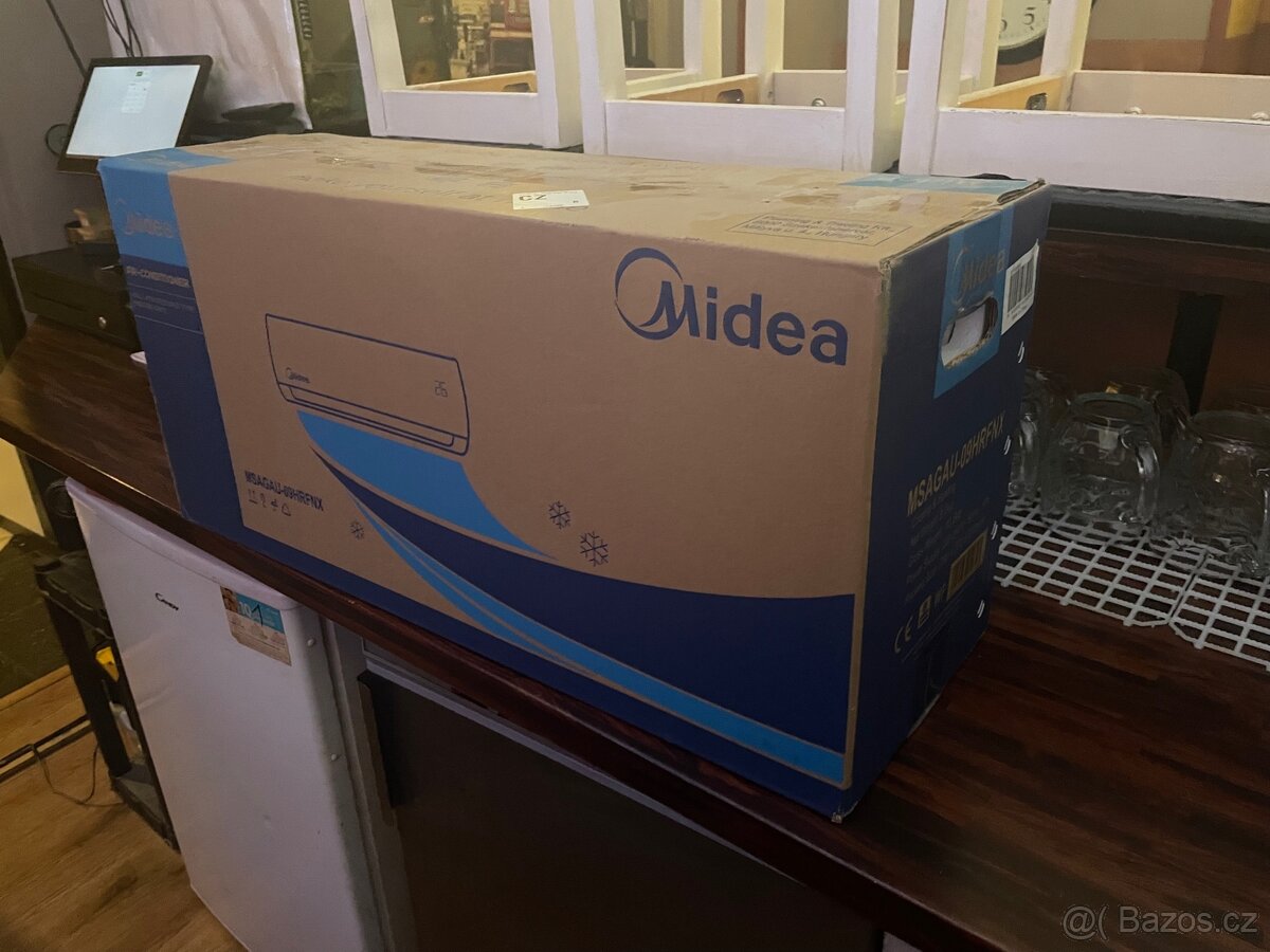 Klimatizační jednotka Midea MSAGAU-09HRFNX