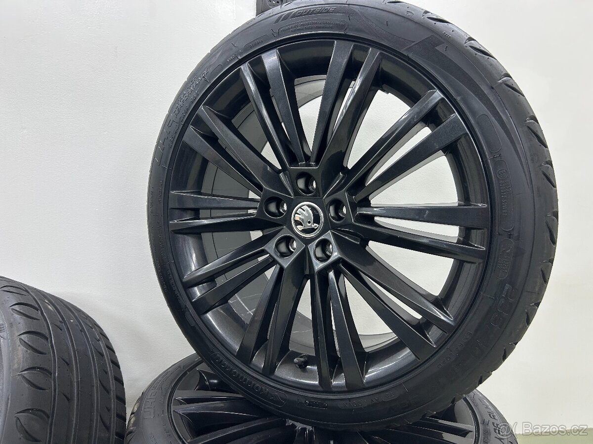 letní originál sada Škoda Superb III Canopus 19" 5x112