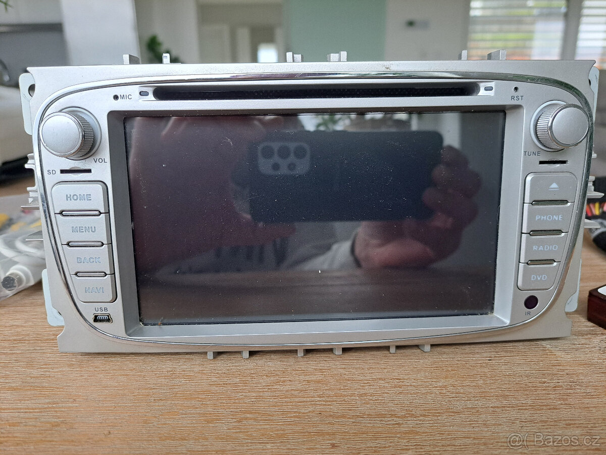 Autorádio pro Ford Mondeo MKIV