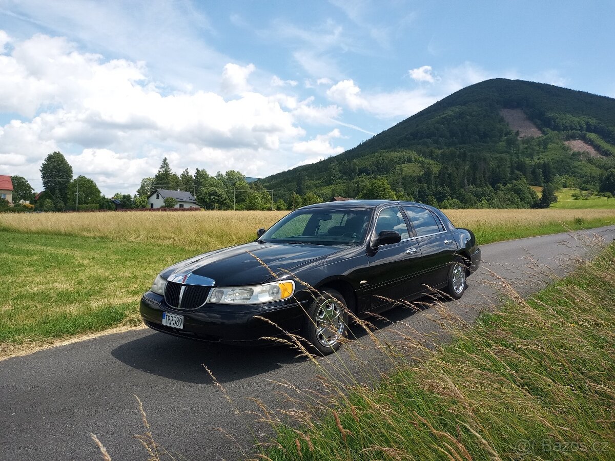 Lincoln TownCar SignatureSeries 4,6i V8 161kW