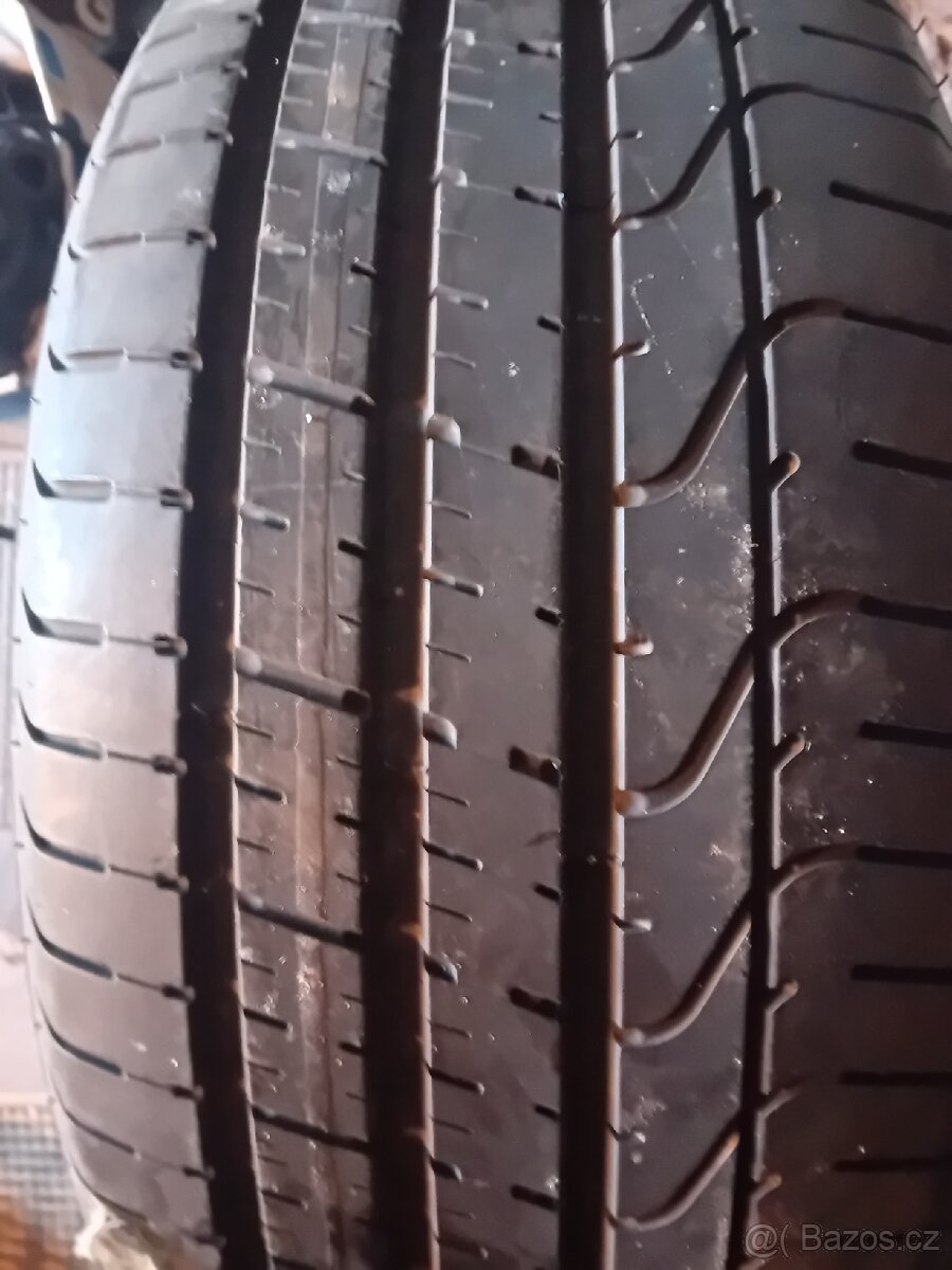 Prodám Sadu pneu 225/35/19 letni