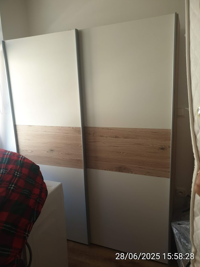 Šatní skříň