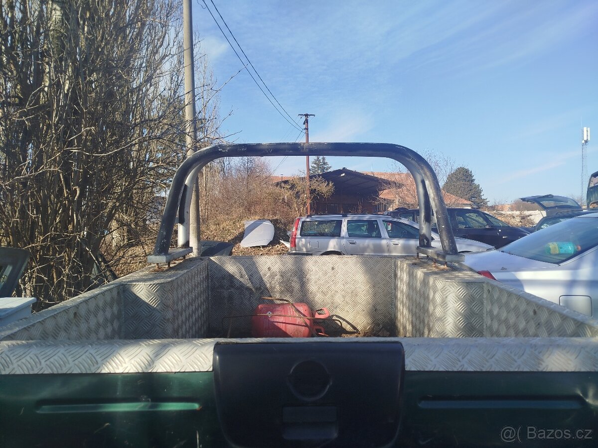 Nissan Pickup, r.v. 1998-2005