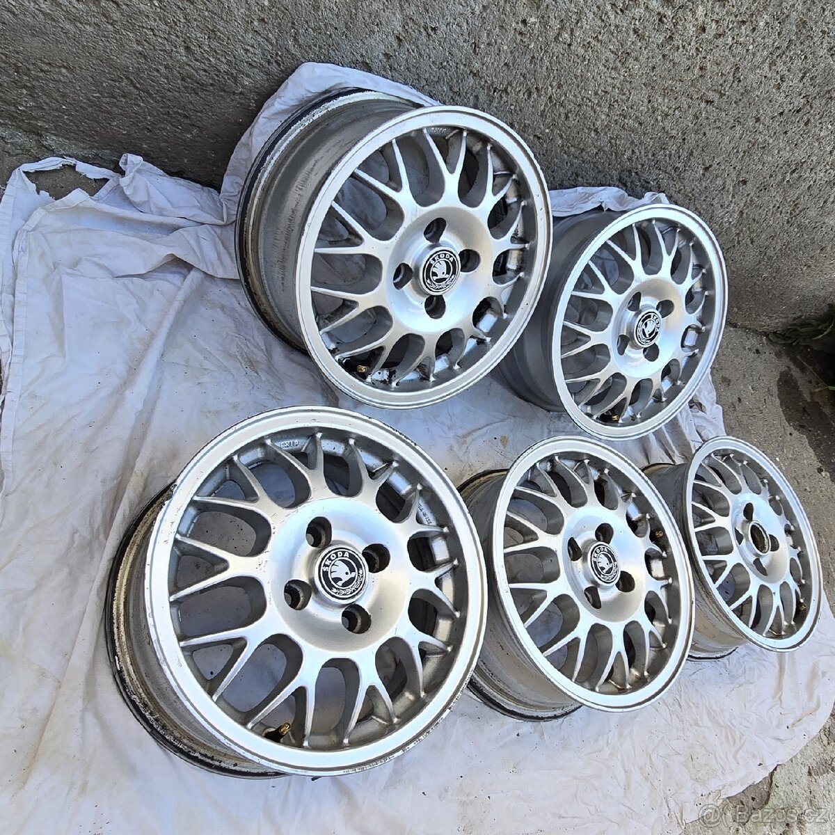 Alu kola Exip R14
