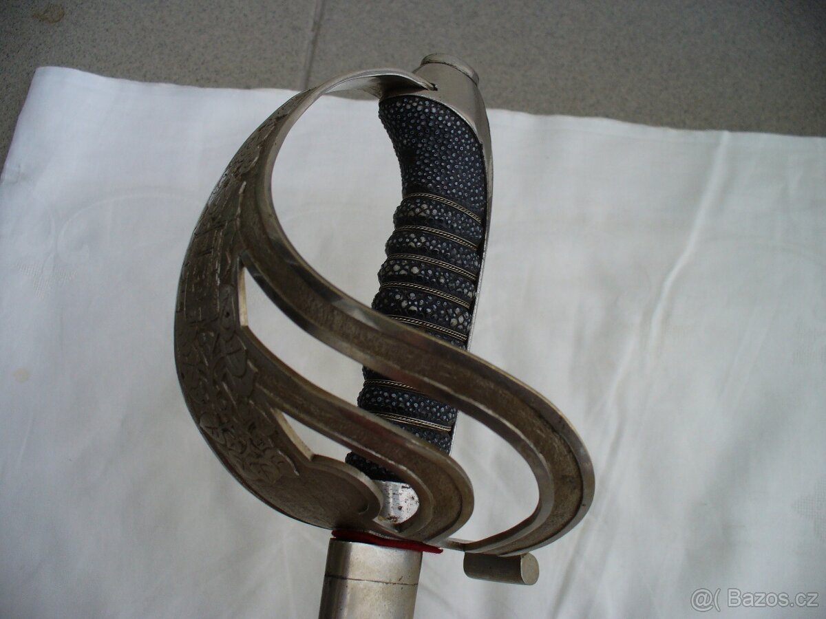 Vzacna CSR-Cetnicka savle po r.1918 s litym kosem-Hojtas.