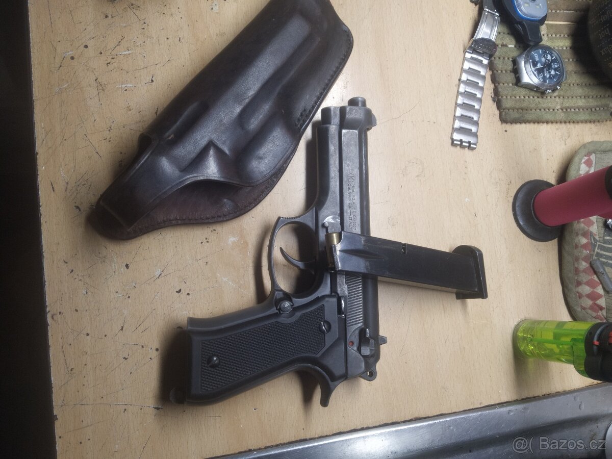 Plynová pistole vzor 93