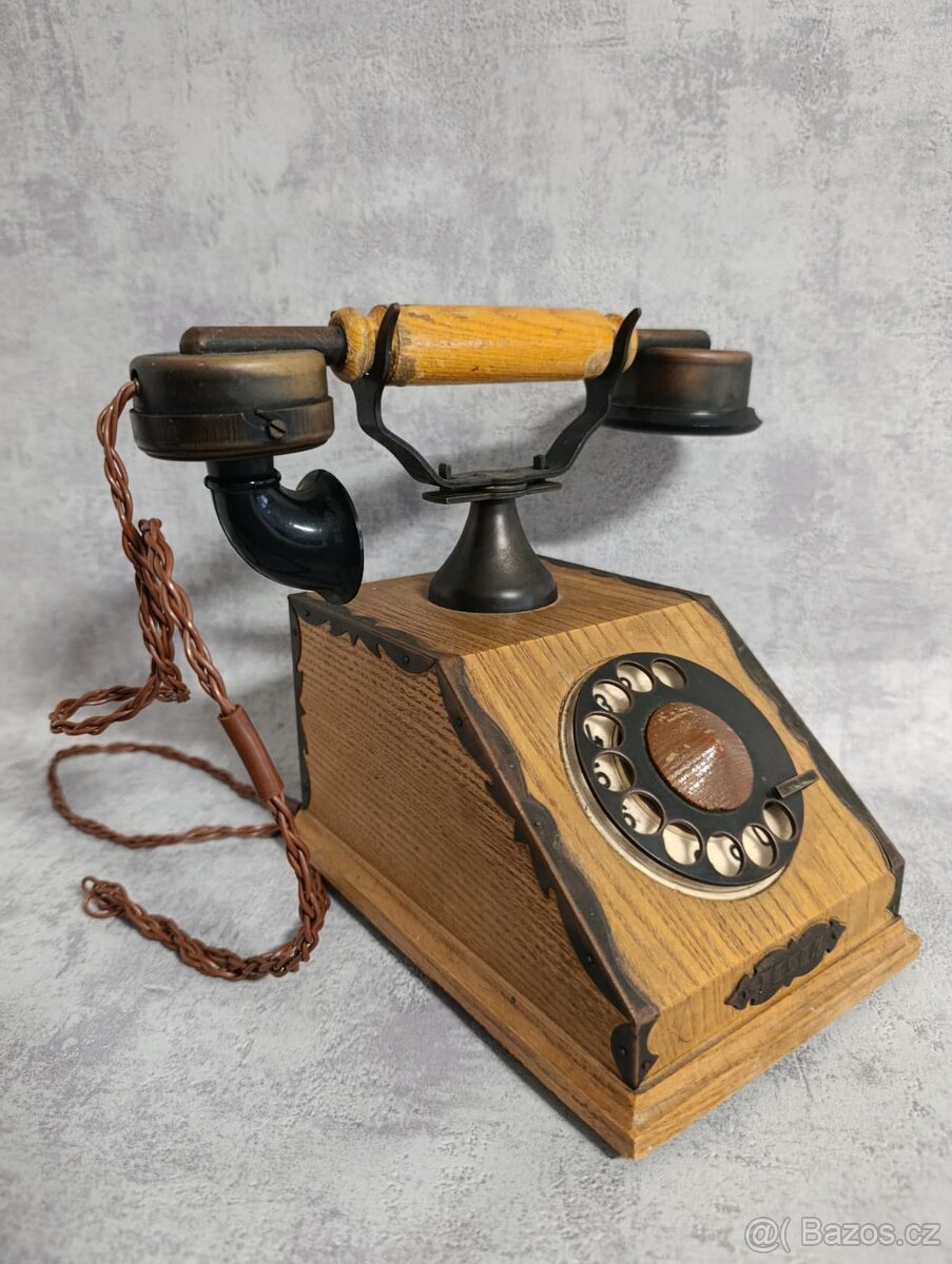 Starý orig.telefon Tesla do sbírky, k dekoraci