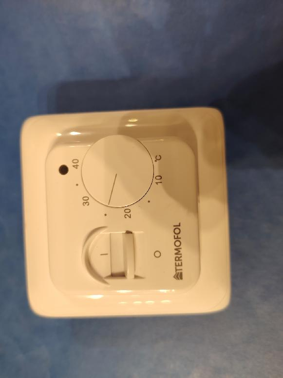 TERMOSTAT - REGULACE K TEPELNÉMU ZDROJI TEPLA