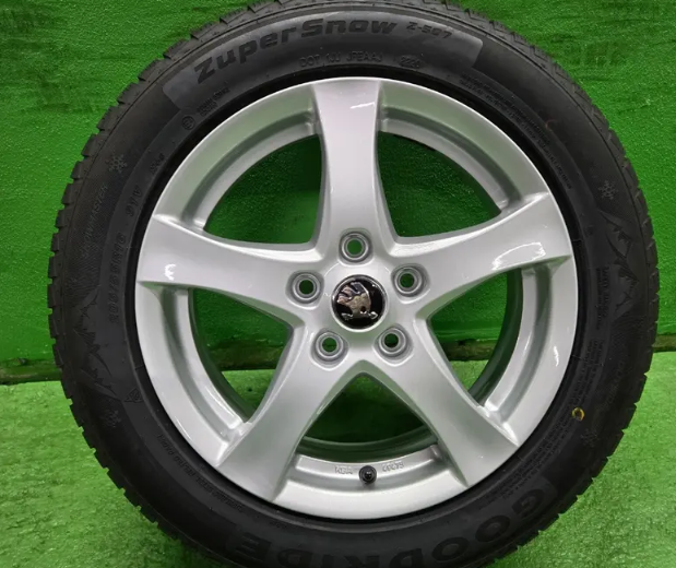 ZIMNÍ KOMPLET ŠKODA OCTAVIA 16" 5X112 ET48 6J