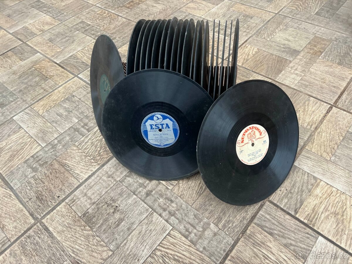 GRAMODESKY (SKLENĚNÉ + PLASTOVÉ) STARÉ DESKY