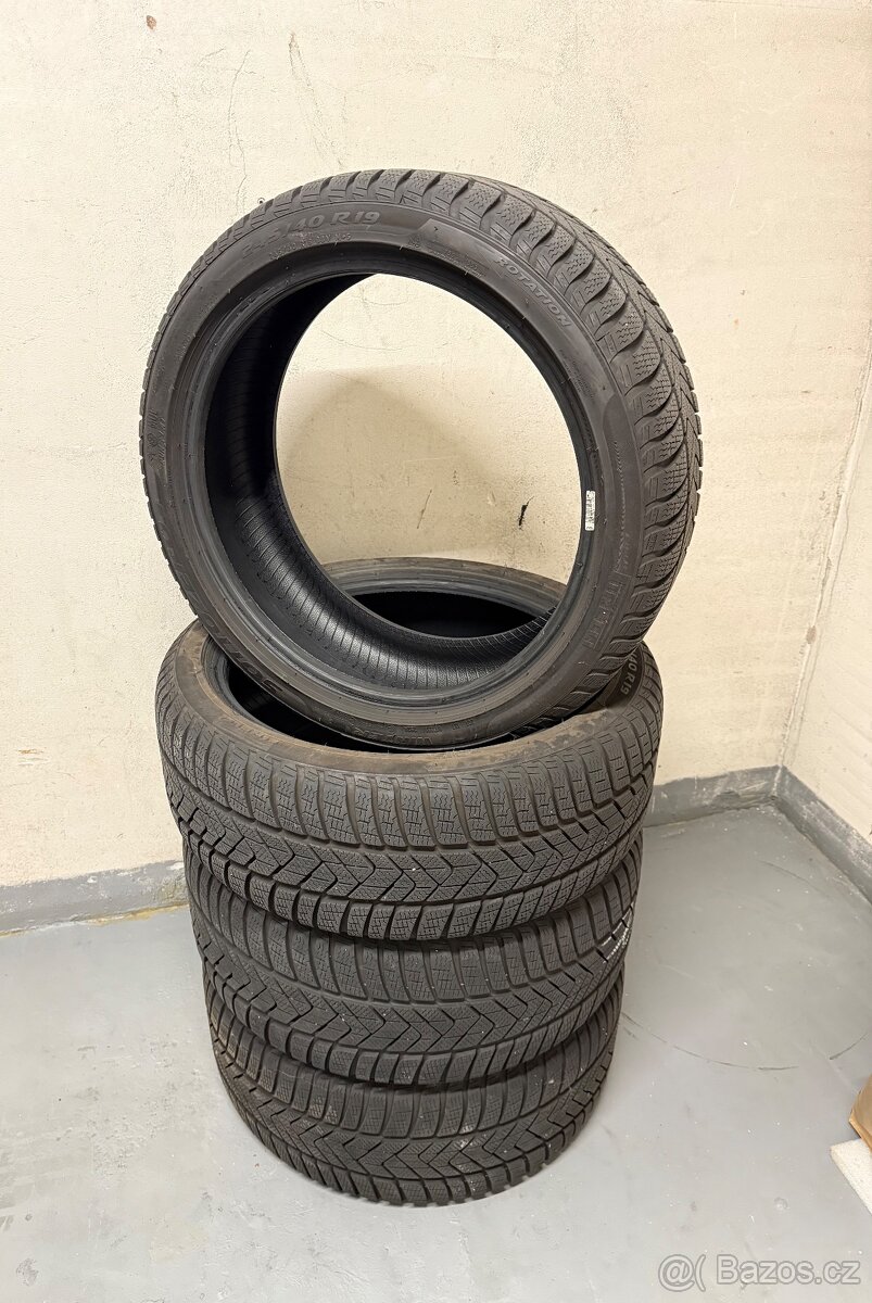 245/40 275/35 R19 PIRELLI Sottozero 3 Run Flat zimní