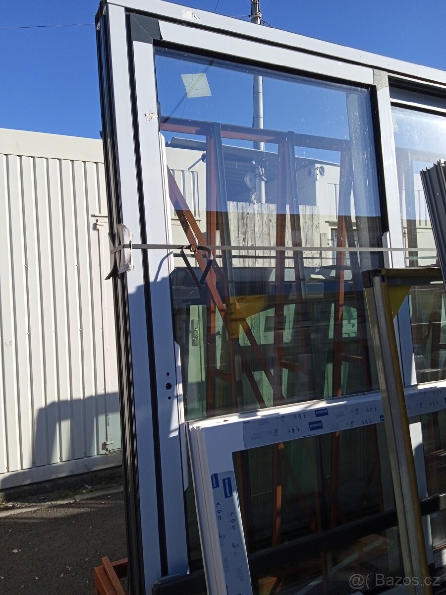 Dvoudílné posuvné dveře pozice 141