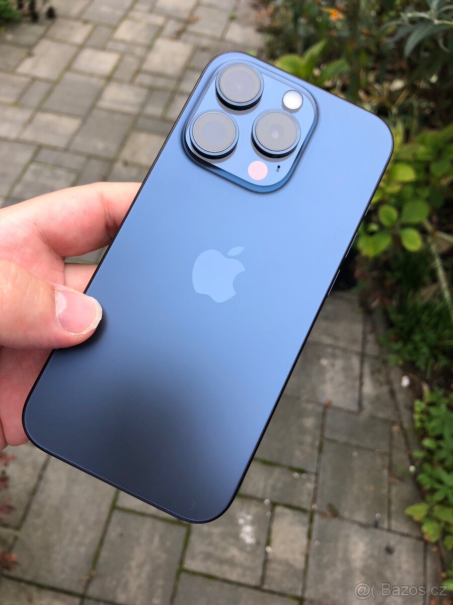 iPhone 15 PRO 128Gb v hezkém stavu, modrý