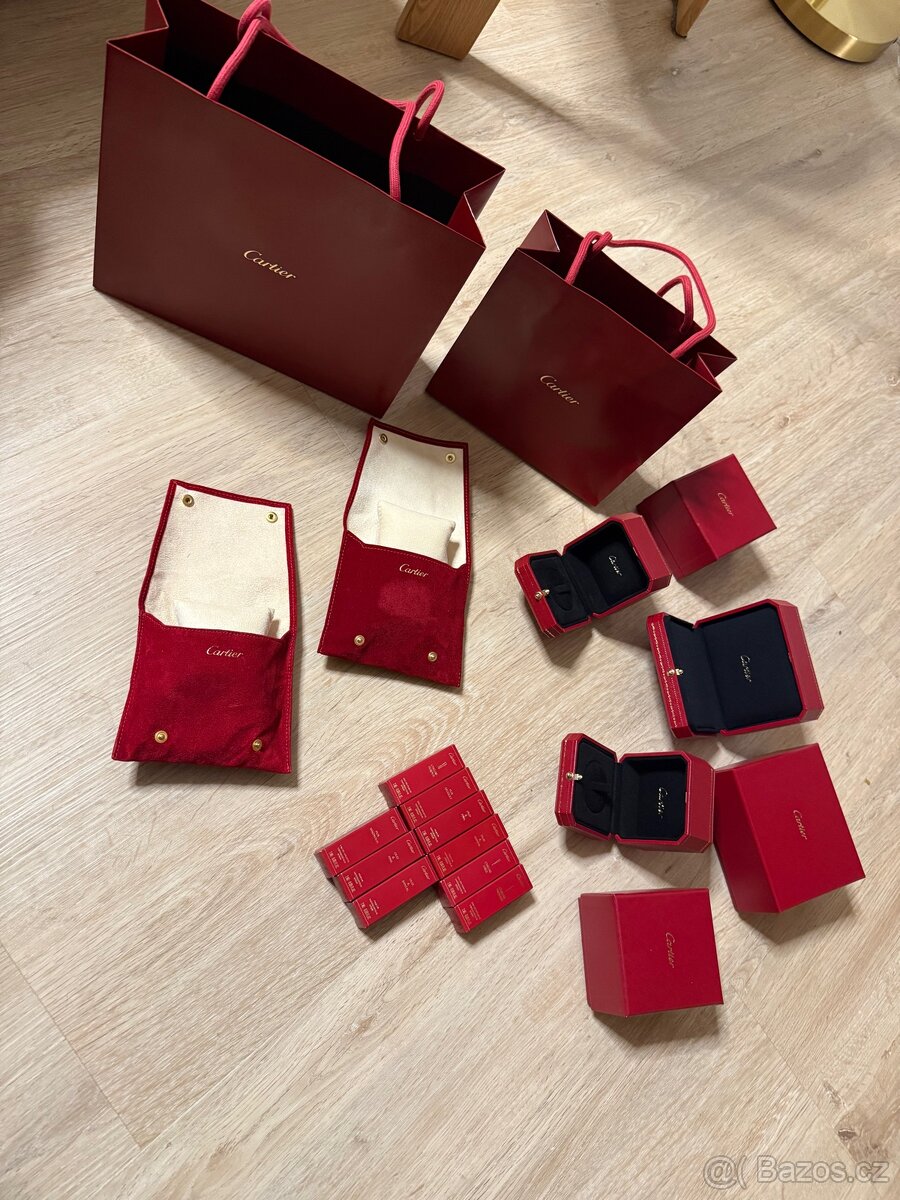 Cartier krabice a tašky