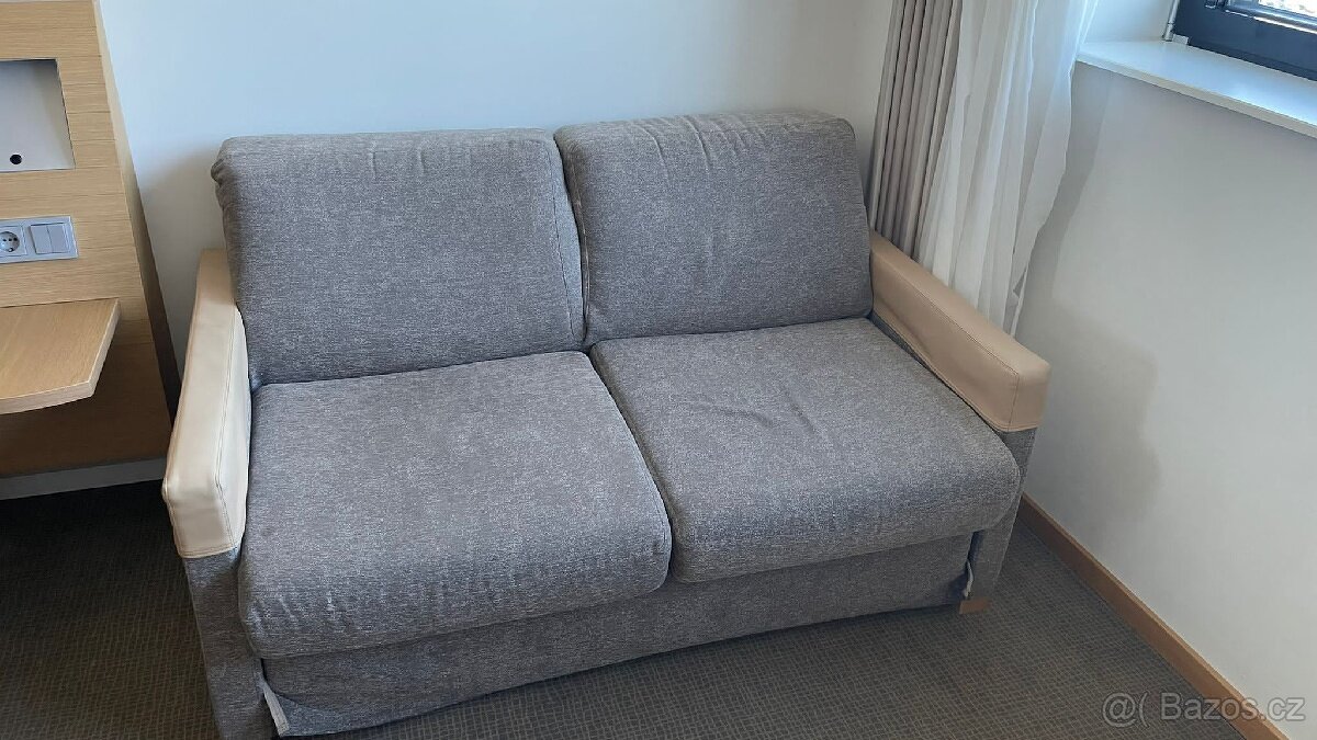 12ks rozkládací hotelové gauče sofa přistýlky