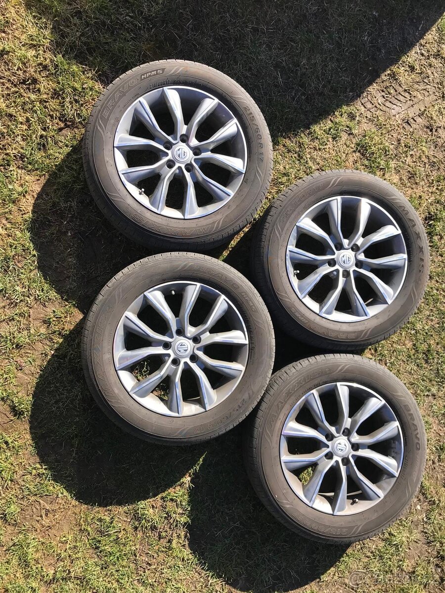 Disky s pneumatikami MG HS 215/60 R17 | 2023 | 5000 km
