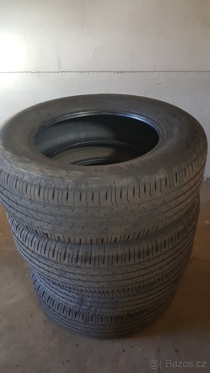Pneu Continental R16