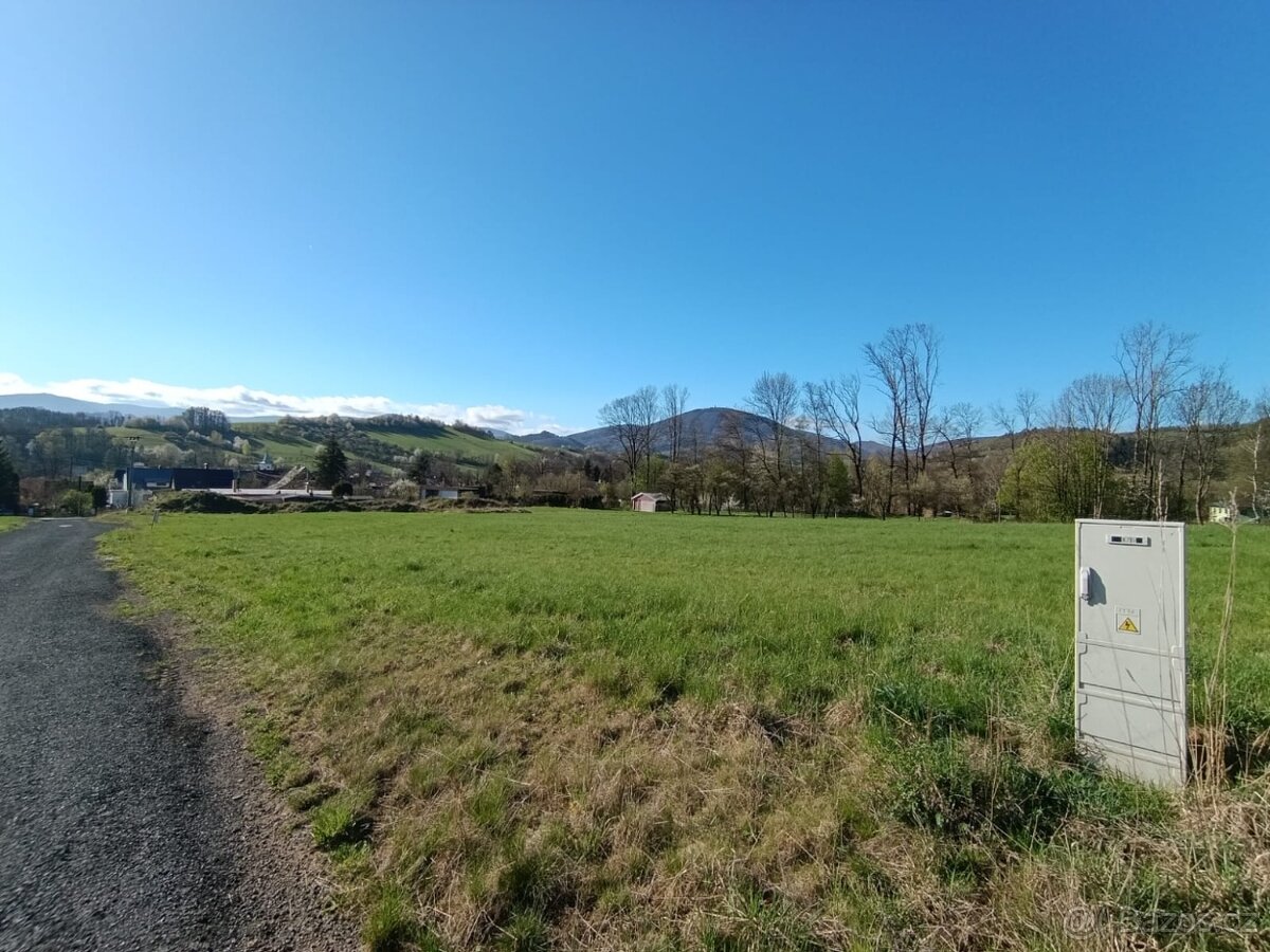 Stavební pozemek s výhledem na hory, Lichnov, 1482 m2