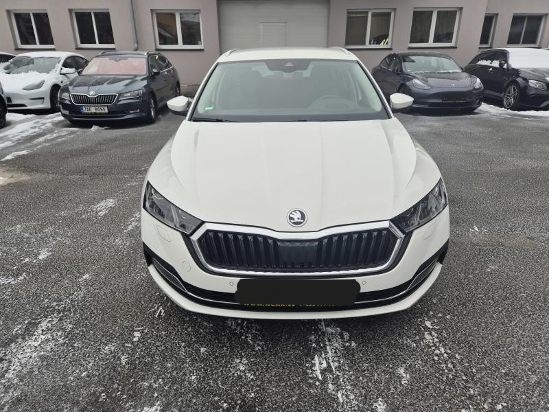 Škoda Octavia Combi 2.0TDi,110kw,DSG,17ALU