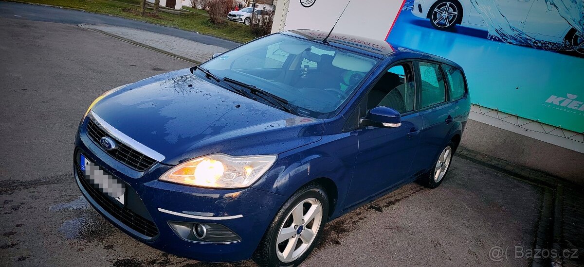 Ford focus facelift 1.6i 16v 74kw benzín Rok 2008