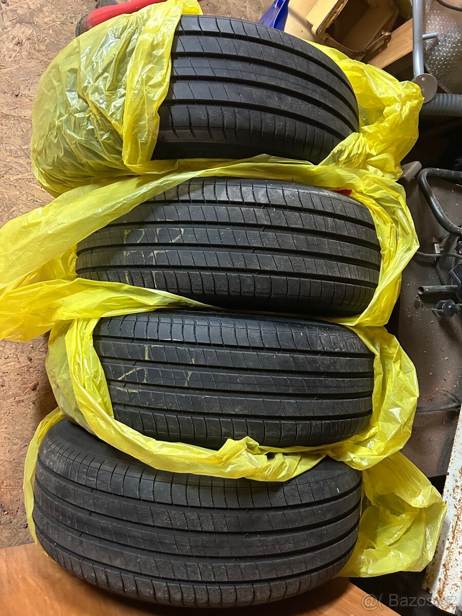 Pneu 205/60 R16 MICHELIN 4ks