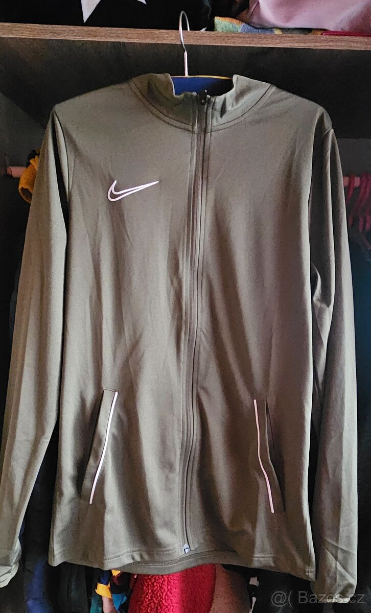 Nová mikina Nike