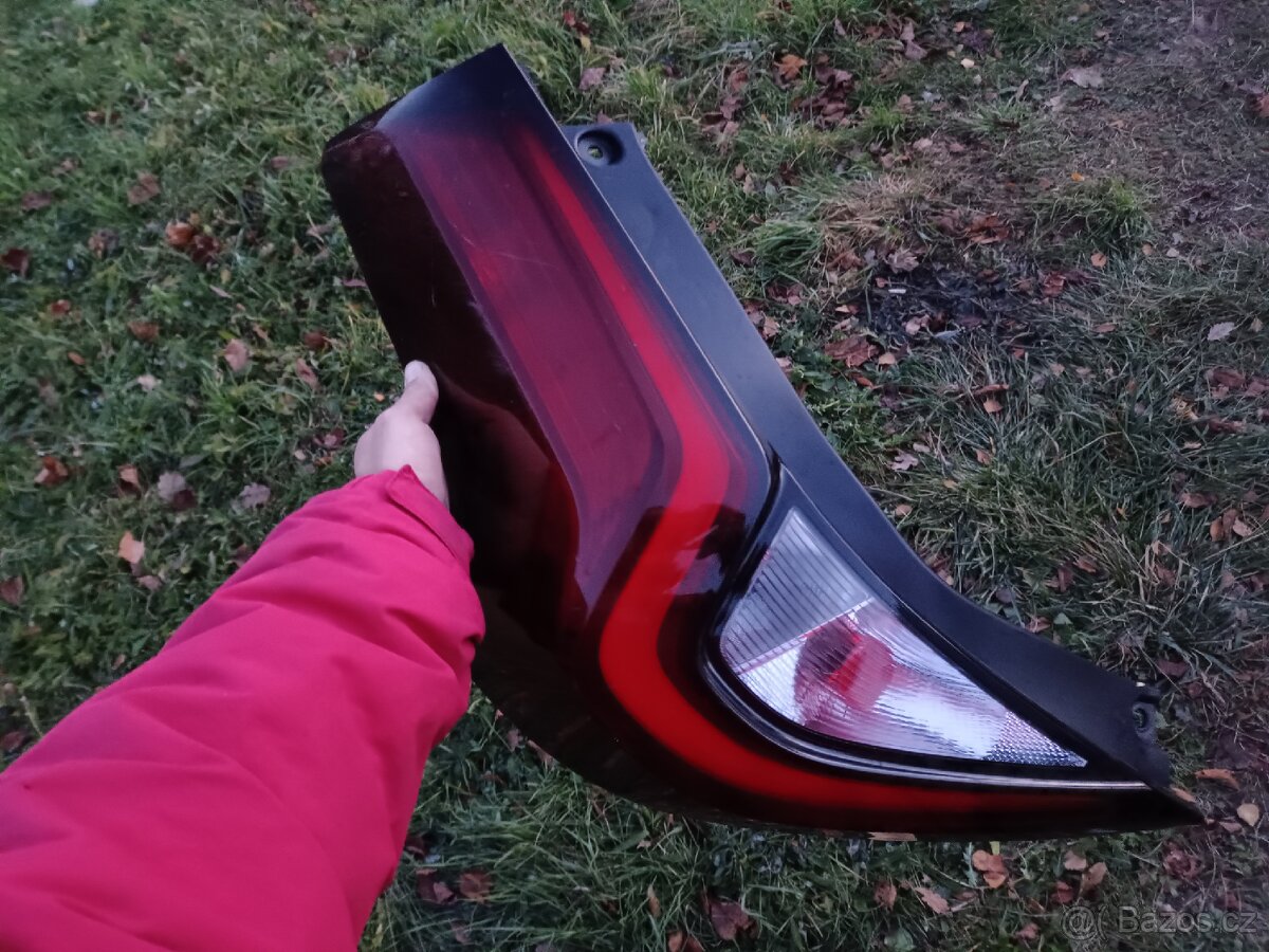 Toyota Yaris CROSS světlo lampa led