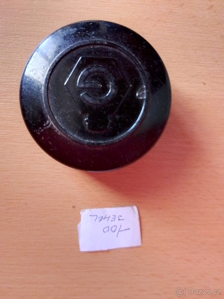 STARÁ KRABIČKA  S GRAMOFONOVÝNI JEHLAMI 100 KUSU  KUSU JEHEL
