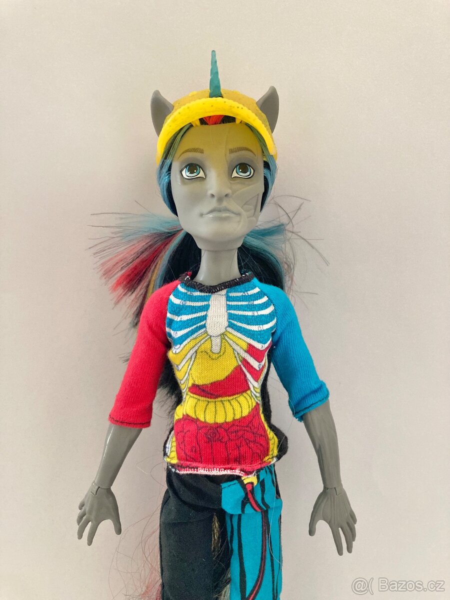 Monster high kluk Neightan Rot