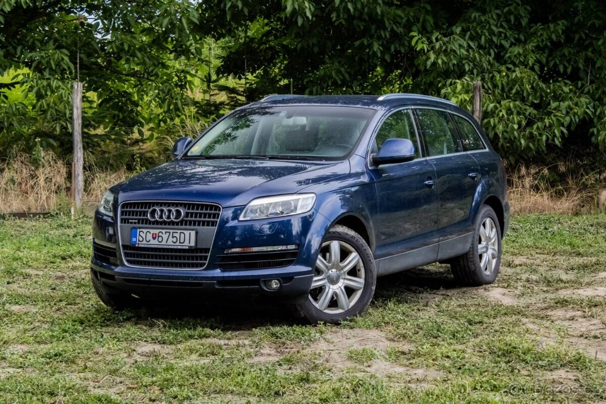Audi Q7 3.0 TDI 240k quattro tiptronic / AJ NA SPLÁTKY