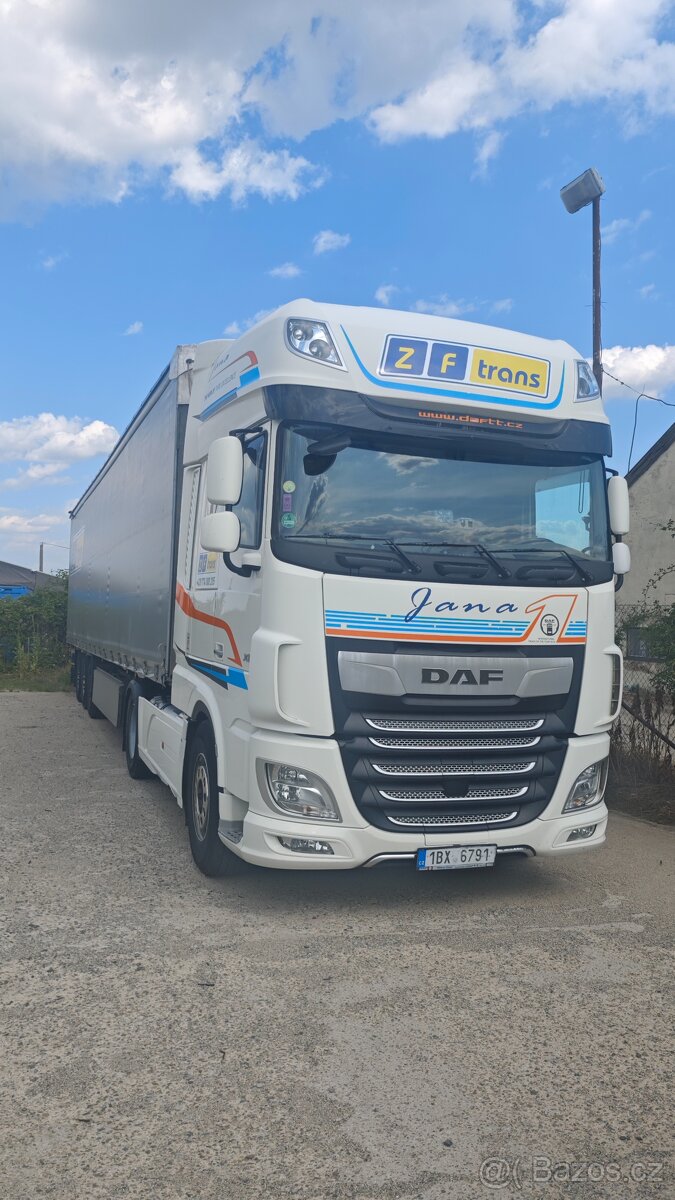 DAF XF 106 a návěs Schmitz