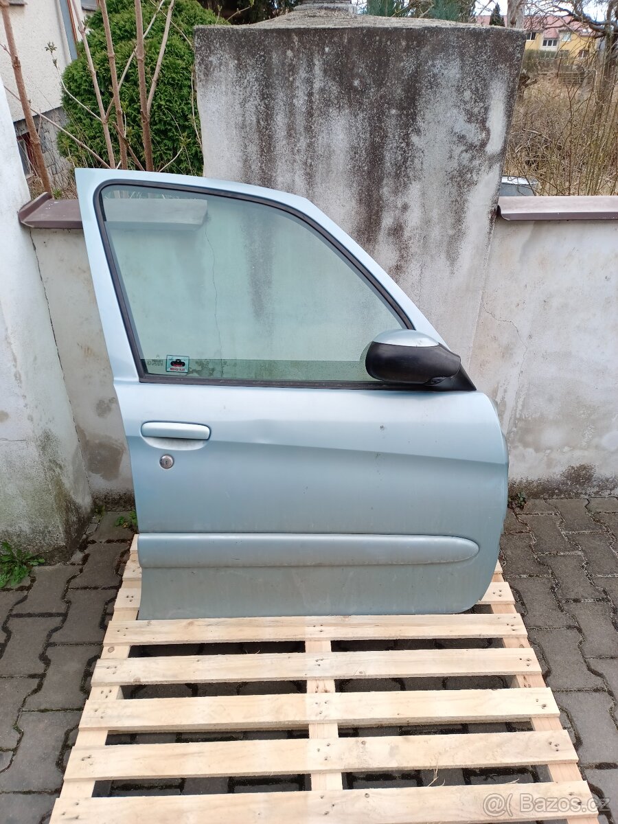 Pravé dveře Xsara Picasso 2002