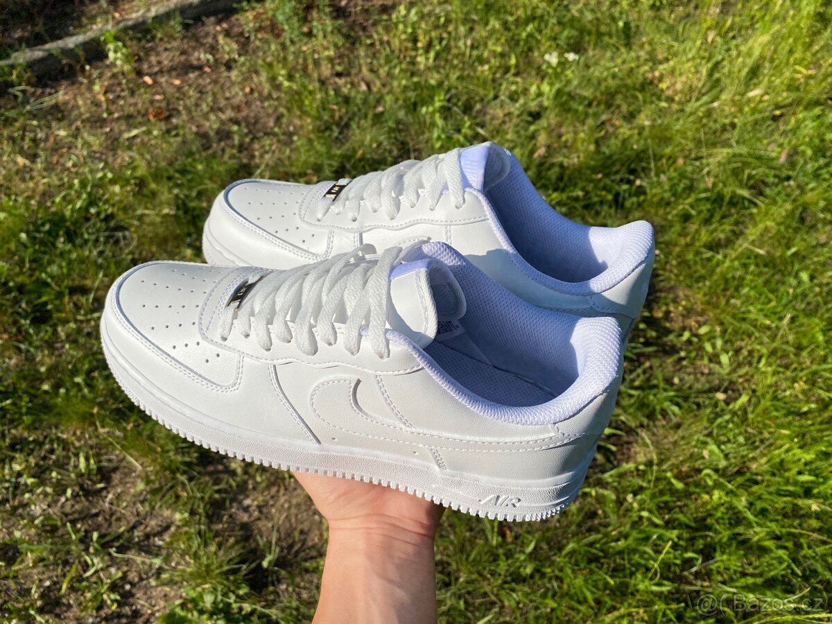Nike Airforce 1 Velikost 43