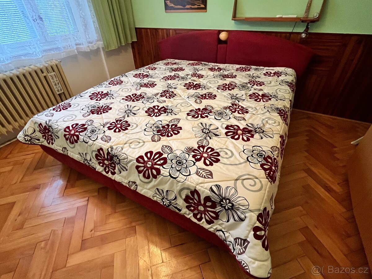 Prodám manželskou postel 180 × 200 cm – velmi zachovalá