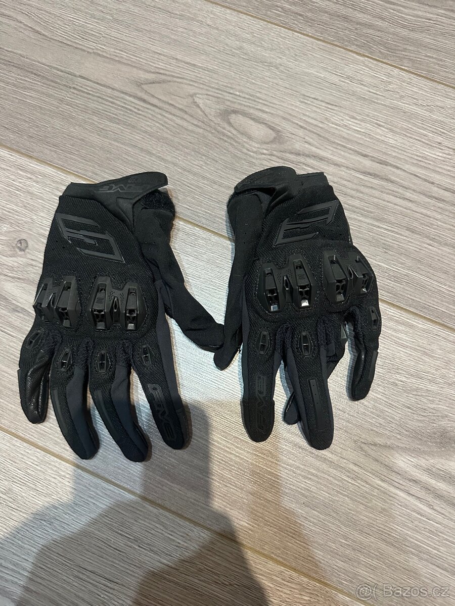 Dámské rukavice na moto Five5