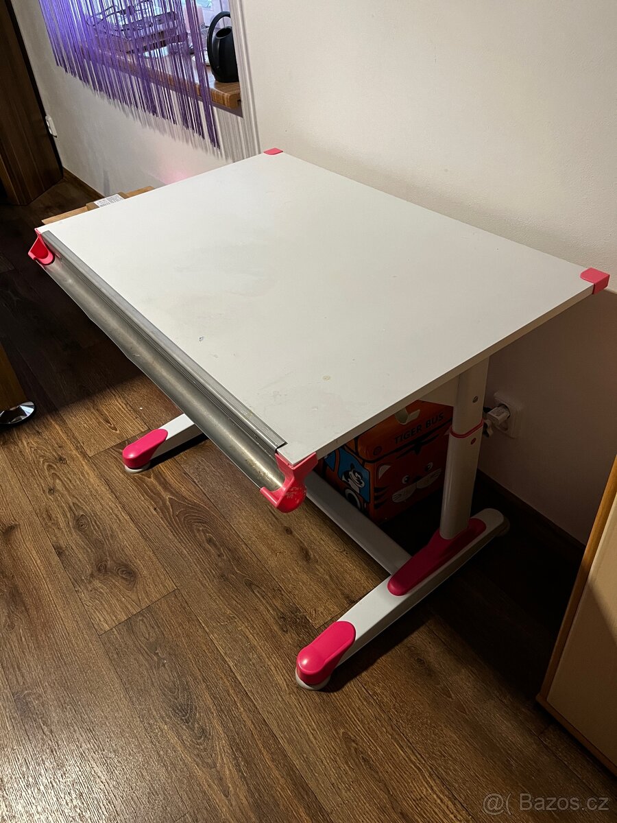 Dětský psací stůl 2x