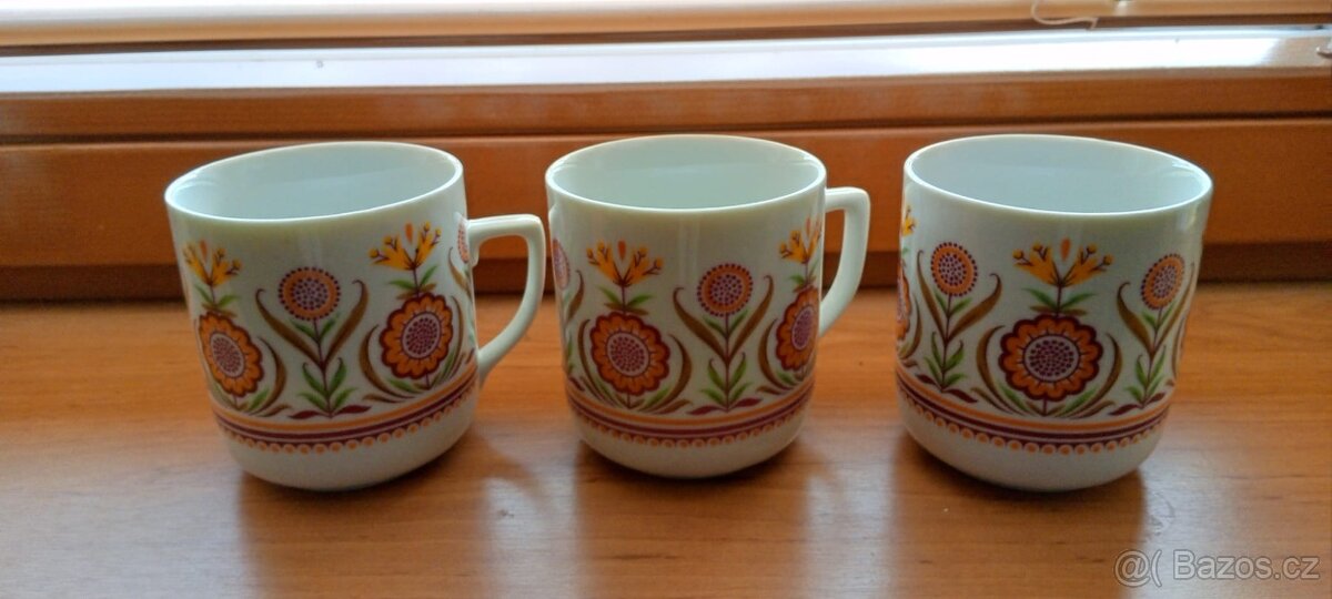 Prodám 3 ks hrnků s moravským motivem