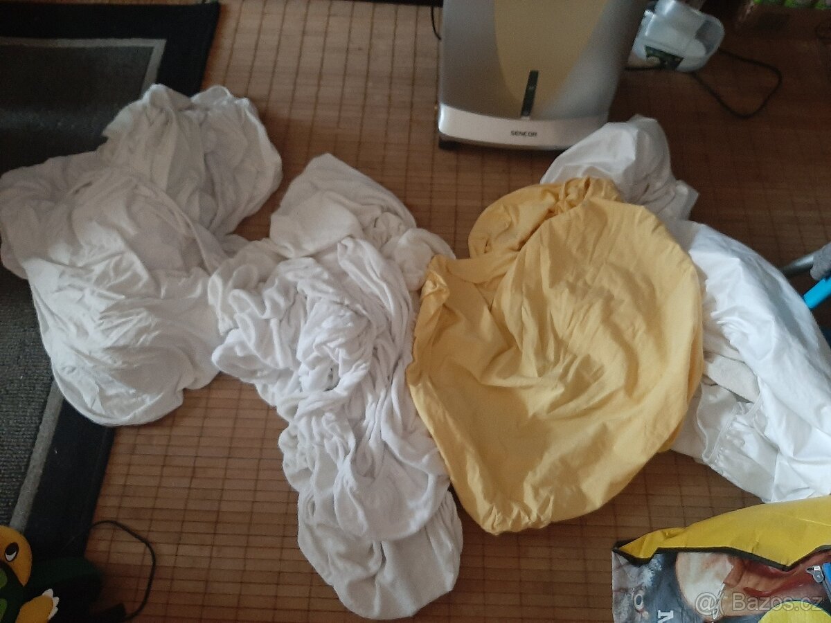 Dětská prostěradla do postýlky