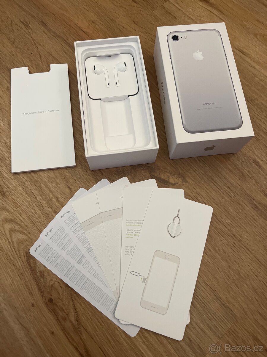 Original krabička iPhone 7 - silver včetně sluchátek