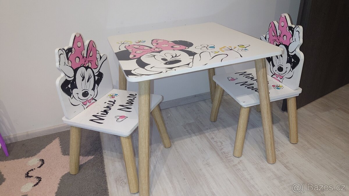 Dětský stoleček Minnie, 2 židličky