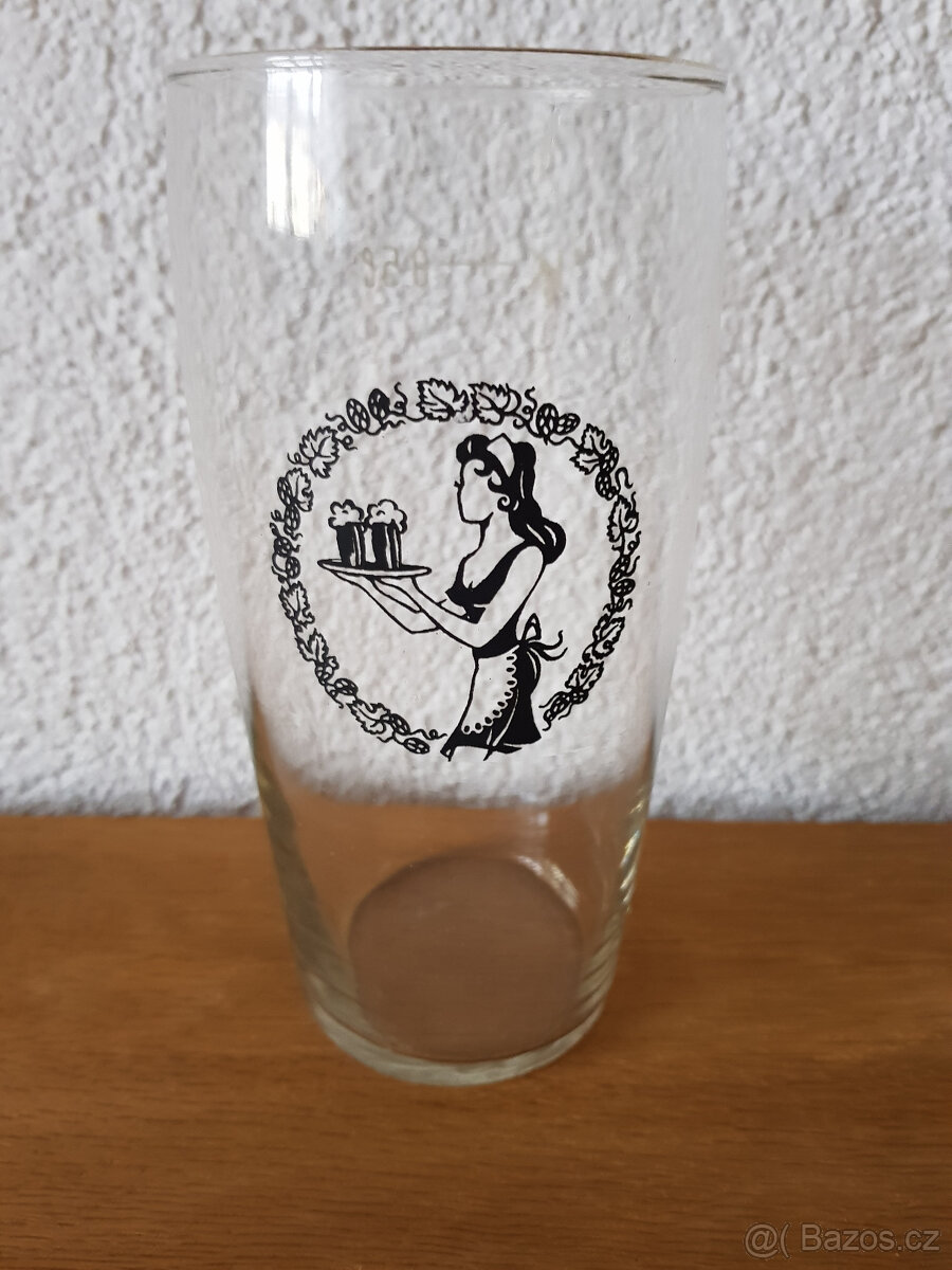 Pivní sklenice.