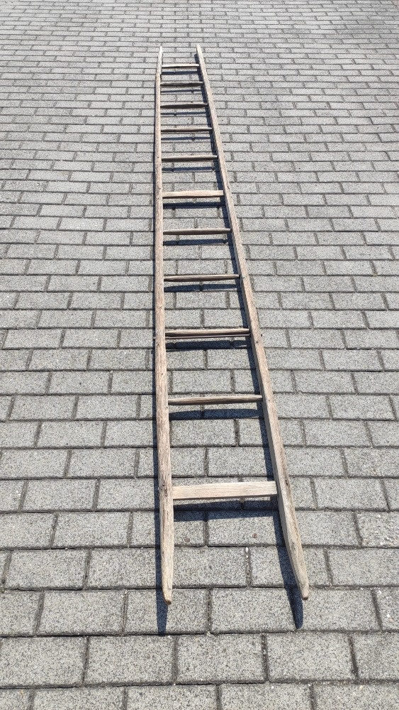 Prodám 3 dřevěné žebříky