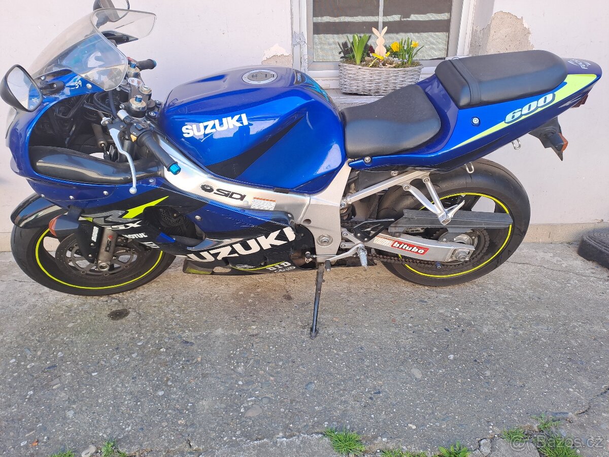 Suzuki gsxr600 rok2003