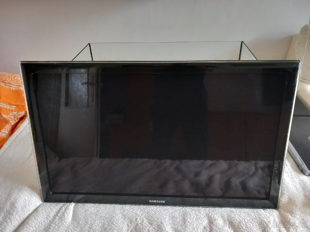 Televize Samsung UE32D5520 na díly 80 cm