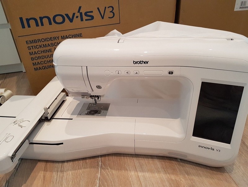 Brother Innovis V3 vyšívací stroj