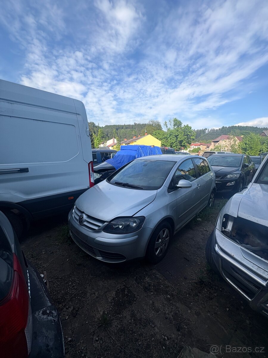 Volkswagen golf 5 plus