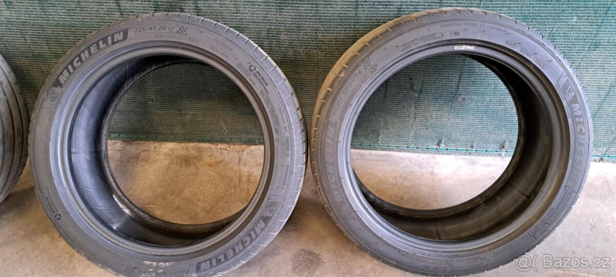 2ks letní pneu Michelin Pilot Sport4 225x45 R17