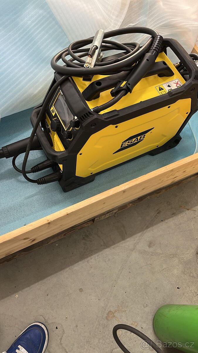 svářečka ESAB REBEL EMP 215IC